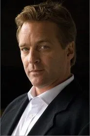 Roark Critchlow profile