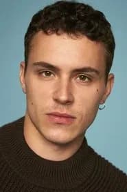 Arón Piper profile